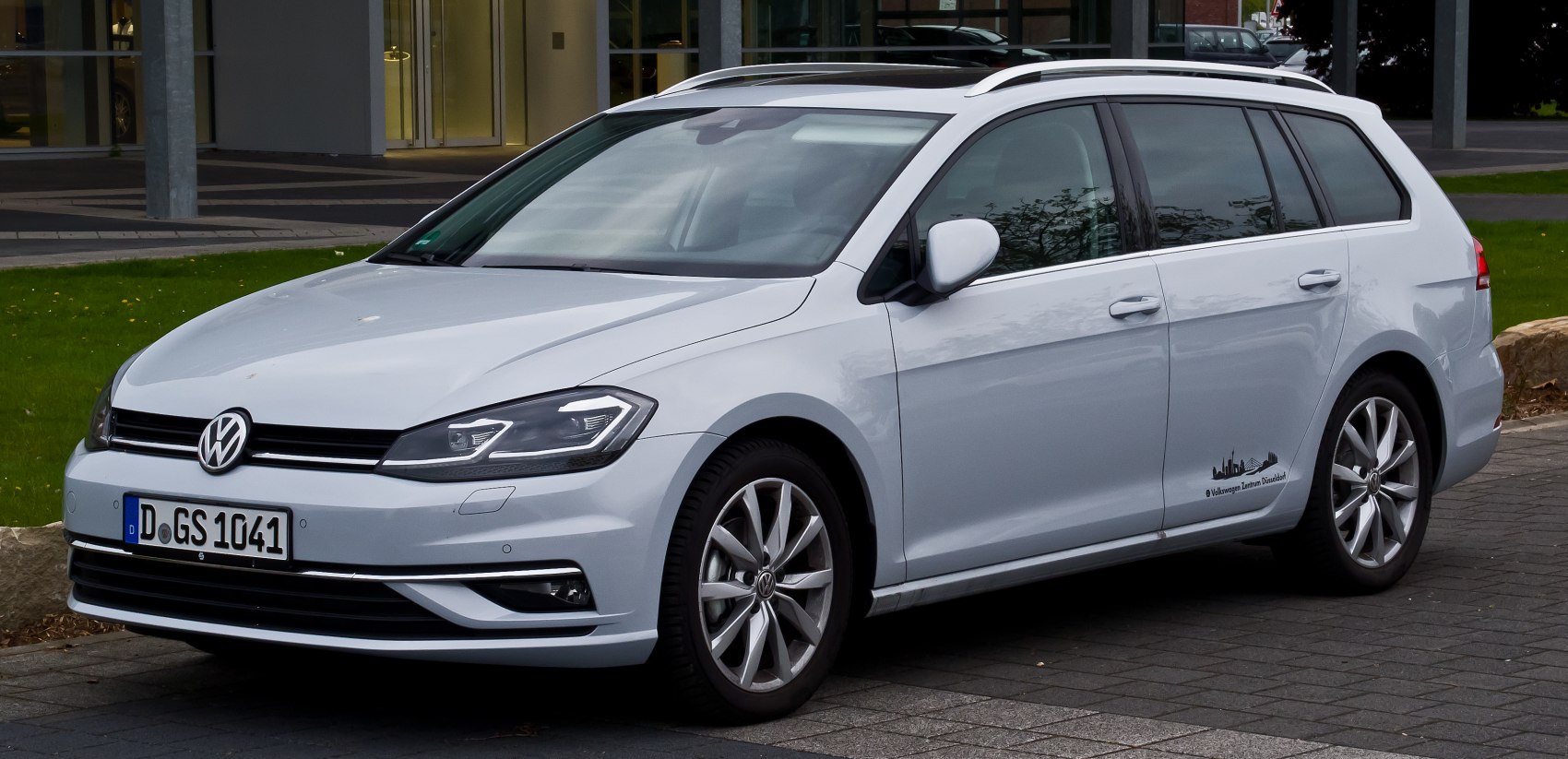 Luxury sedan transfer vehicle